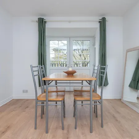 Beautiful 2-bed Near Wimbledon Tennis *