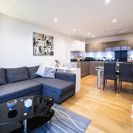 New Chic Luxury Flat View At Isle Of Dogs And The Apartman *