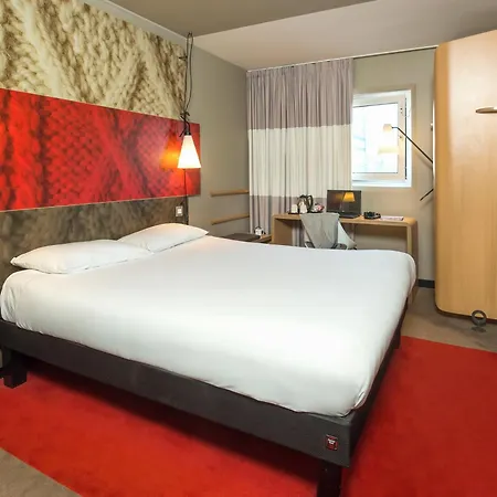 Ibis Excel-docklands Hotel 3*