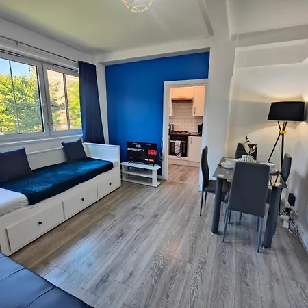 Bright 1 Bed Flat Near Bridge Appartement