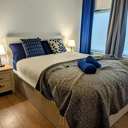Charming 2-bedroom Canary Wharf -