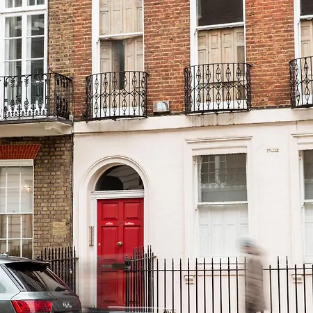 3 Bed- London- Private Garden