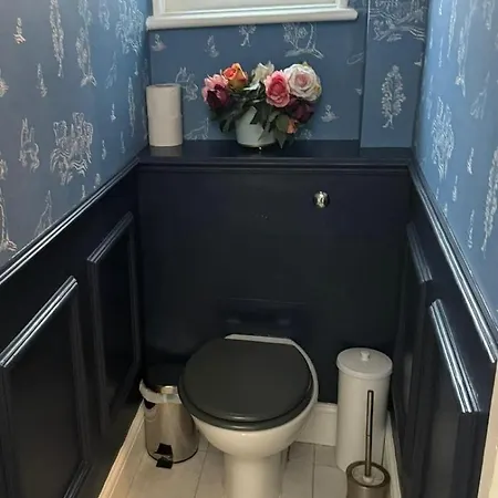 Apartment Elegant & Spacious 3 Bed London
