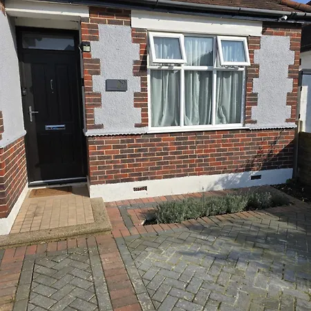 Guest house Double With Ensuite Bathroom *