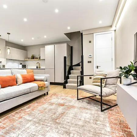 Upscale 3-br Haven In Highend And Trendy Location ロンドン