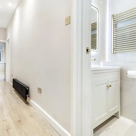 Luxury 2br Gold