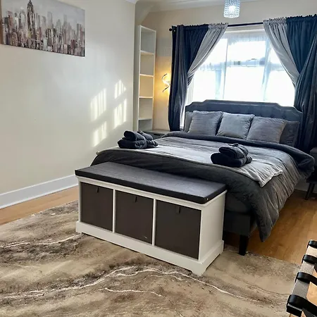 Luxurious Cozy London
