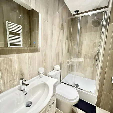 아파트 Charming & Spacious 1-bed - 2-min Walk To Tube & Shops *