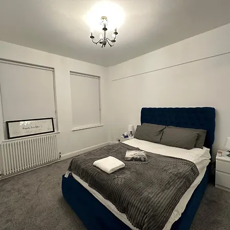 Kensington Apartment