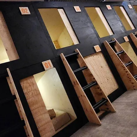 Hotel Komo Pods *