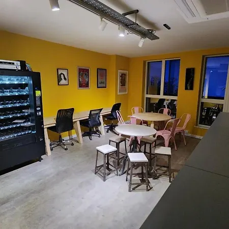 Komo Pods Hotel
