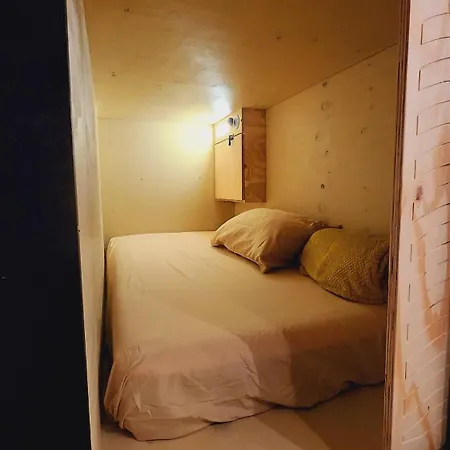 Komo Pods Hotel