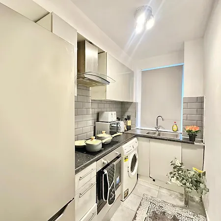 Hyde Park Comfortable Family Apartment *