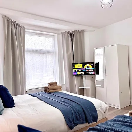 Apartment Comfy 30min To *