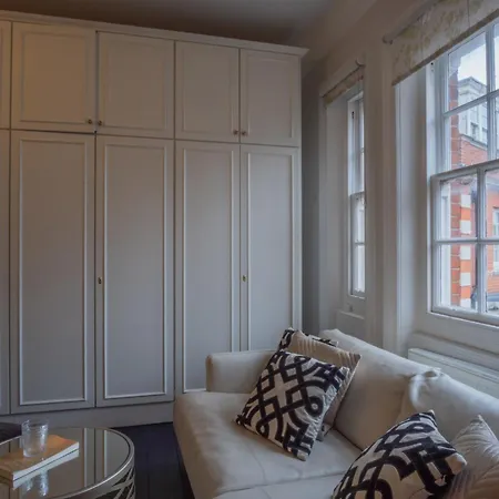 The Egerton - Luxury London