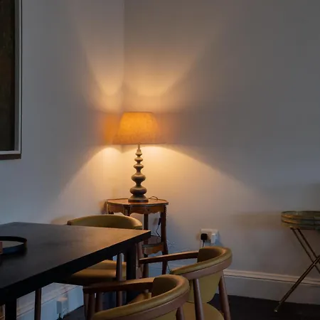 Apartment The Egerton - Luxury London