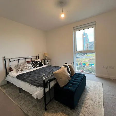 Apartment Entire 1 Bedroom To Yourself London