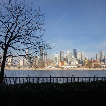 Apartment Londwell, Canary Wharf Riverfront Chic *