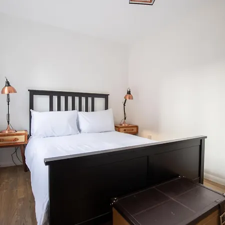 Londwell, Canary Wharf Riverfront Chic Apartment
