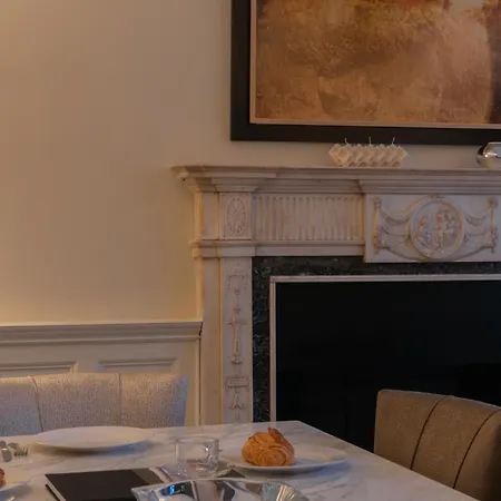 The Egerton - Luxury Apartment