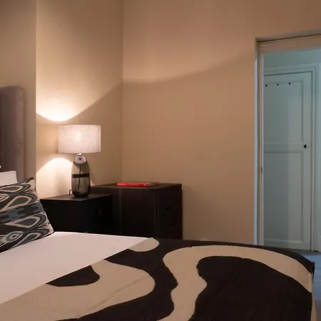 The Egerton - Luxury Apartment London