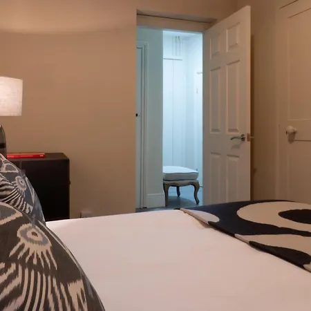 The Egerton - Luxury Apartment