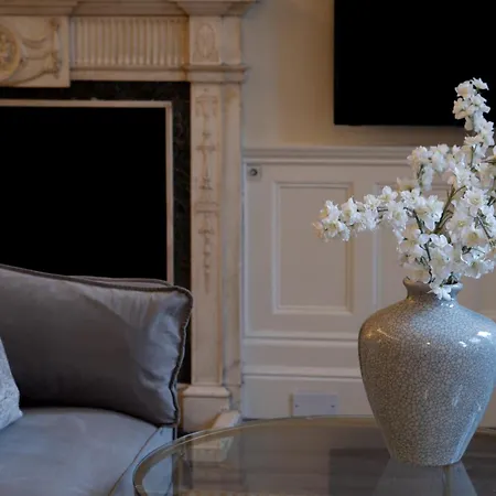 The Egerton - Luxury Apartment *