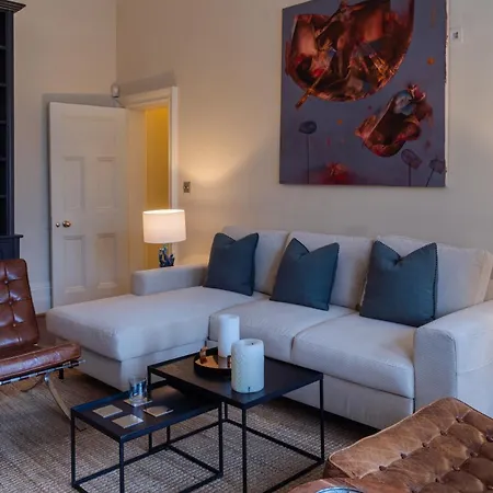Apartment The Egerton - Luxury London