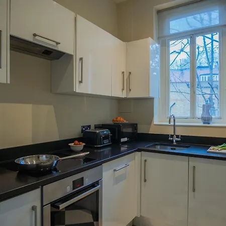 The Egerton - Luxury * London