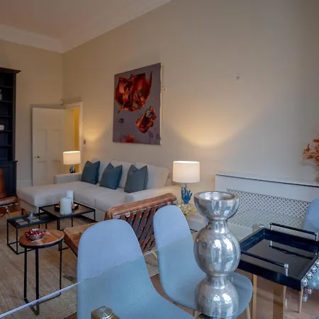 Apartment The Egerton - Luxury London