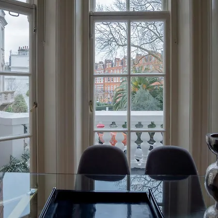 The Egerton - Luxury London