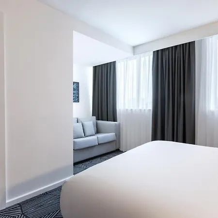 מלון Assembly Leicester Square 3*
