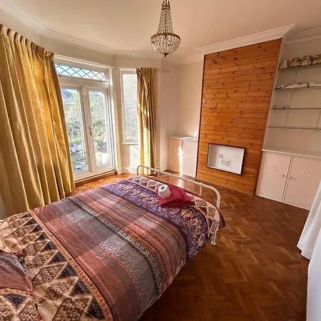Double Bedroom Near Heathrow Airport & London Hayes (Greater London)