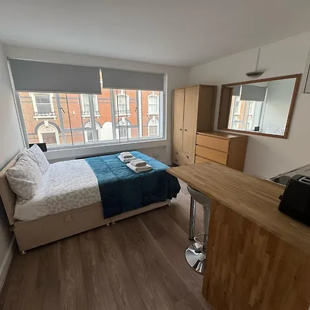 Apartment Cozy At Paddington Station, Hyde Park London