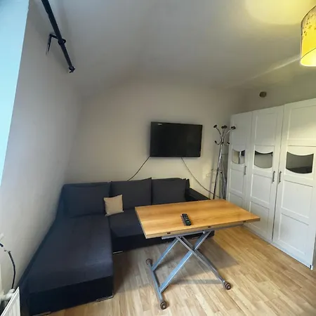 Comfortable Family Near * London