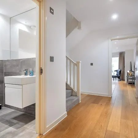 アパート Eye ,split Level And Private Patio,sleeps 6 *