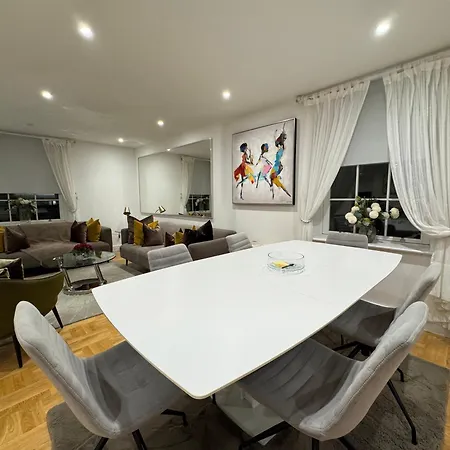 High Deluxe Standard Flat For 6 People In The Heart Of *