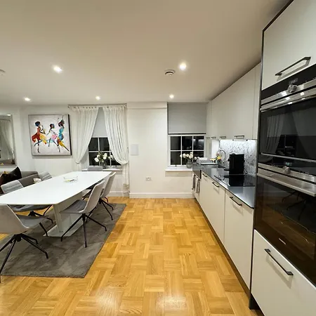 High Deluxe Standard Flat For 6 People In The Heart Of Apartment *