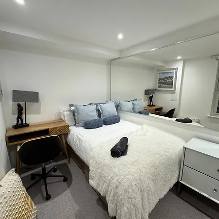 Apartment High Deluxe Standard Flat For 6 People In The Heart Of *
