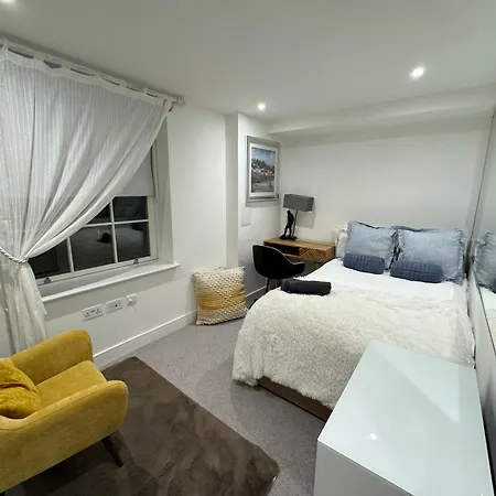 High Deluxe Standard Flat For 6 People In The Heart Of * London