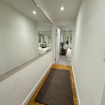 High Deluxe Standard Flat For 6 People In The Heart Of