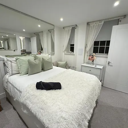 Apartment High Deluxe Standard Flat For 6 People In The Heart Of