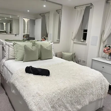 High Deluxe Standard Flat For 6 People In The Heart Of Apartment *