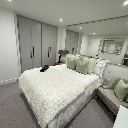 High Deluxe Standard Flat For 6 People In The Heart Of * London