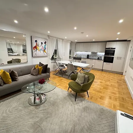 High Deluxe Standard Flat For 6 People In The Heart Of London