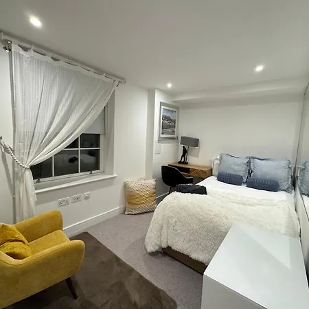 High Deluxe Standard Flat For 6 People In The Heart Of *