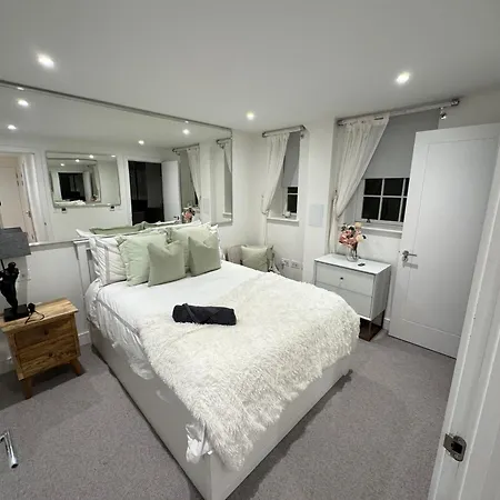 Apartment High Deluxe Standard Flat For 6 People In The Heart Of London