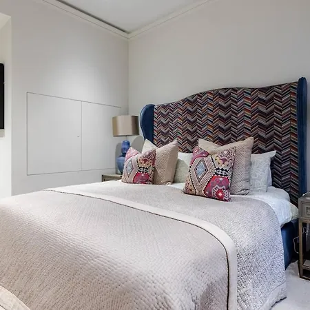 Luxurious 3 Bed Covent Garden Penthouse *
