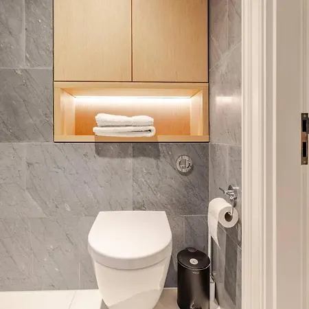Luxurious 3 Bed Covent Garden Penthouse