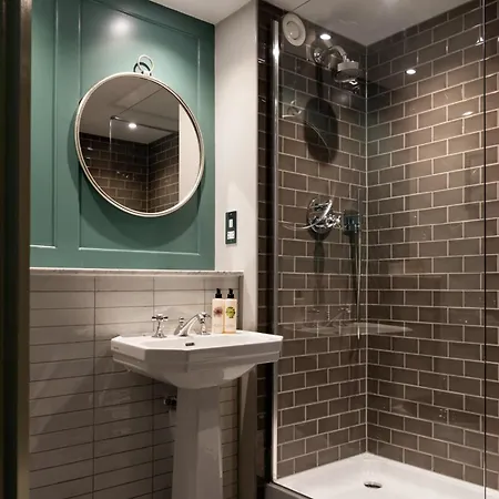 Hotel Coach & Horses 3*